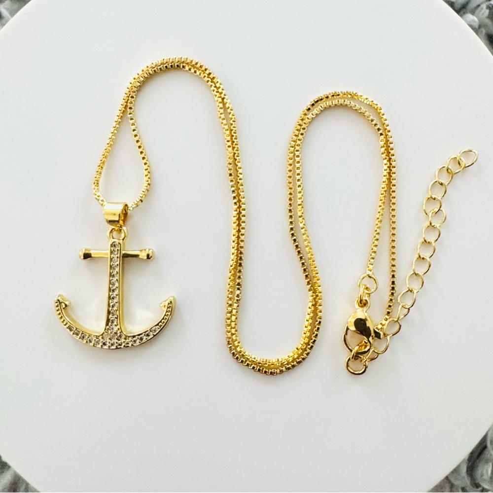 18K Gold Plated Anchor pendant with 18” necklace. New